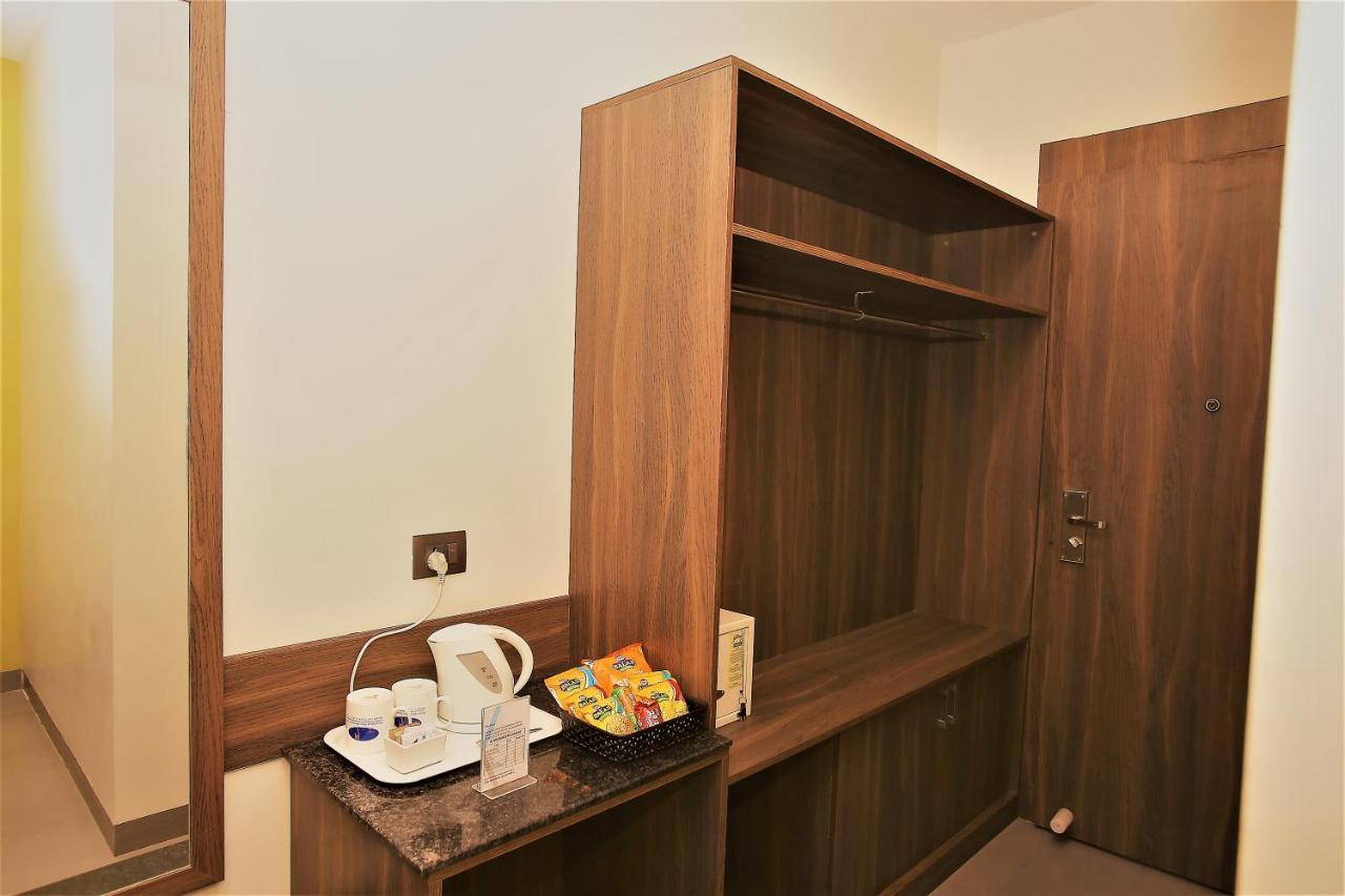 Genx Surat By 1589 Hotels Palsana  Екстериор снимка